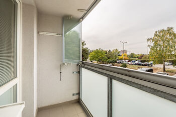 Lodžie - Prodej bytu 3+kk v osobním vlastnictví 65 m², Praha 10 - Petrovice