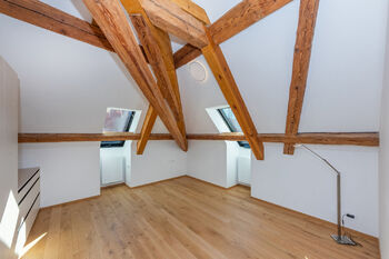 Pronájem bytu 2+kk v osobním vlastnictví 62 m², Praha 4 - Nusle