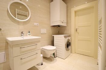 Pronájem bytu 2+kk v družstevním vlastnictví 50 m², Praha 4 - Michle