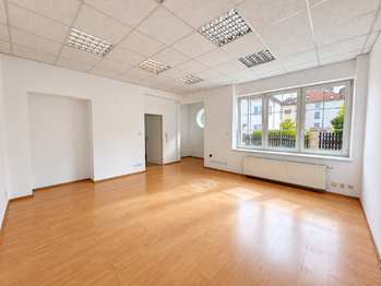 1. místnost - Pronájem kancelářských prostor 66 m², Praha 4 - Michle