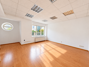 1. místnost - Pronájem kancelářských prostor 66 m², Praha 4 - Michle