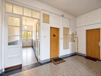 Vstup do kanceláře - Pronájem kancelářských prostor 66 m², Praha 4 - Michle