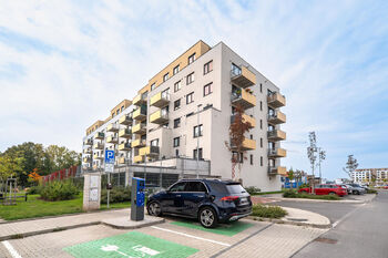 Prodej bytu 2+kk v osobním vlastnictví 56 m², Praha 9 - Kbely