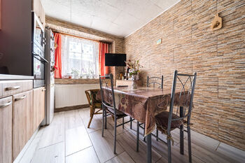 Prodej domu 280 m², Vémyslice