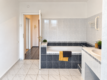 Prodej bytu 1+kk v osobním vlastnictví 38 m², Litvínov