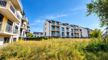 výhled z bytů do zeleně - Pronájem bytu 2+kk v osobním vlastnictví 67 m², Husinec