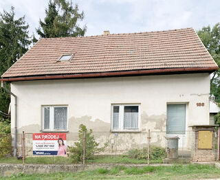 pohled z ulice na dům - Prodej domu 100 m², Kounov 