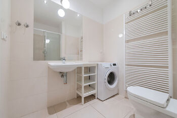 Prodej bytu 2+kk v osobním vlastnictví 51 m², Praha 10 - Vršovice