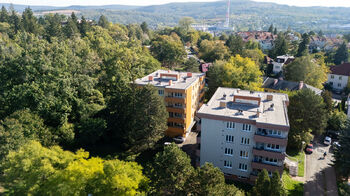 pohled z dronu - Prodej bytu 2+kk v osobním vlastnictví 56 m², Brno