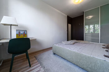 ložnice - Prodej bytu 2+kk v osobním vlastnictví 56 m², Brno