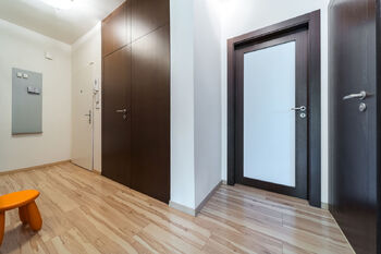 předsíň - Prodej bytu 2+kk v osobním vlastnictví 56 m², Brno