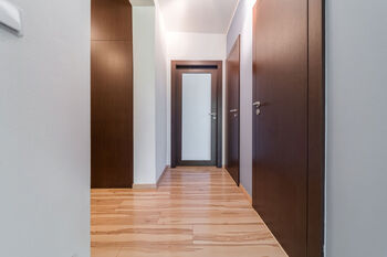 předsíň - Prodej bytu 2+kk v osobním vlastnictví 56 m², Brno