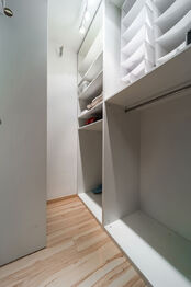 šatna - Prodej bytu 2+kk v osobním vlastnictví 56 m², Brno