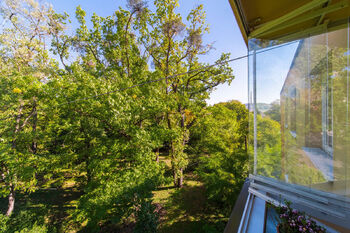lodžie - Prodej bytu 2+kk v osobním vlastnictví 56 m², Brno