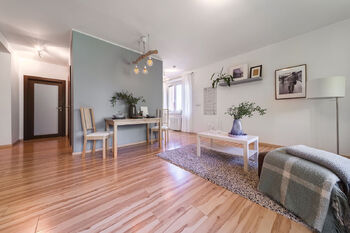 obývací pokoj - Prodej bytu 2+kk v osobním vlastnictví 56 m², Brno