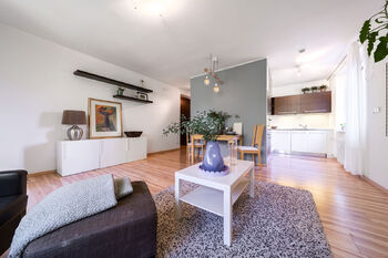 obývací pokoj - Prodej bytu 2+kk v osobním vlastnictví 56 m², Brno