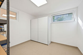 sklad - hostinky pokoj - Prodej domu 204 m², Roudnice nad Labem