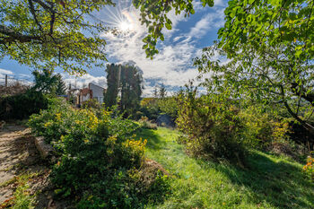 Prodej pozemku 1308 m², Nový Knín