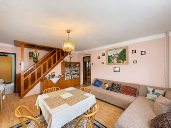 Prodej domu 115 m², Buš