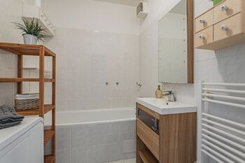 Koupelna. - Pronájem bytu 3+1 v družstevním vlastnictví 73 m², Jindřichův Hradec