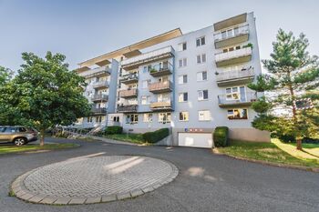 Hakenova ul. - Pronájem bytu 3+kk v osobním vlastnictví 75 m², Praha 9 - Čakovice
