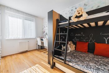 Dětský pokoj - Pronájem bytu 3+kk v osobním vlastnictví 75 m², Praha 9 - Čakovice