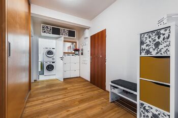 Chodba  - Pronájem bytu 3+kk v osobním vlastnictví 75 m², Praha 9 - Čakovice