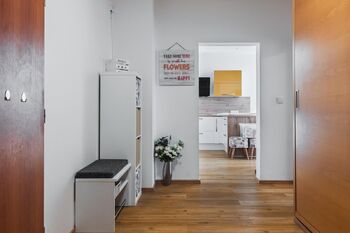 Chodba  - Pronájem bytu 3+kk v osobním vlastnictví 75 m², Praha 9 - Čakovice