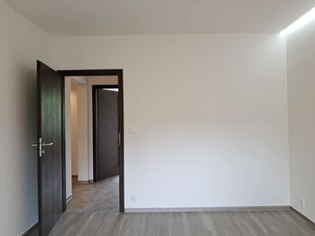 Pronájem bytu 3+1 v osobním vlastnictví 71 m², Praha 4 - Krč