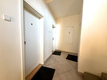 Pronájem bytu 2+kk v osobním vlastnictví 36 m², Praha 5 - Košíře