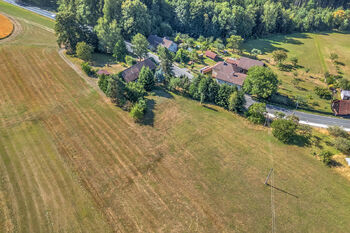 Prodej pozemku 1779 m², Nekoř