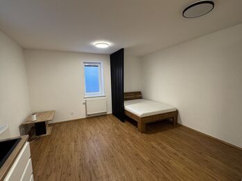 Pronájem bytu 1+kk v osobním vlastnictví 36 m², Praha 10 - Uhříněves
