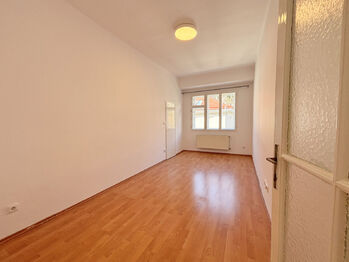 Pronájem bytu 2+kk v osobním vlastnictví 46 m², Praha 10 - Vršovice