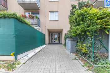 Pronájem bytu 2+kk v osobním vlastnictví 46 m², Hostivice
