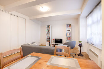 Prodej bytu 2+kk v osobním vlastnictví 50 m², Praha 4 - Podolí