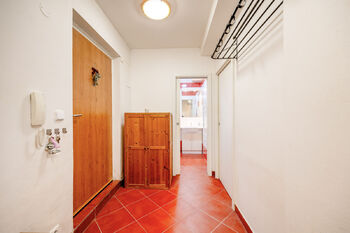 Prodej bytu 2+kk v osobním vlastnictví 50 m², Praha 4 - Podolí