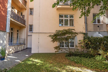 Prodej bytu 2+kk v osobním vlastnictví 50 m², Praha 4 - Podolí
