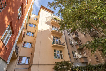 Prodej bytu 2+kk v osobním vlastnictví 50 m², Praha 4 - Podolí
