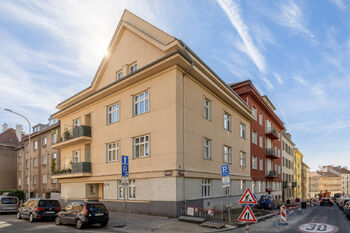Prodej bytu 2+kk v osobním vlastnictví 50 m², Praha 4 - Podolí