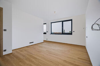 Ložnice se šatnou - Prodej domu 201 m², Vlašim