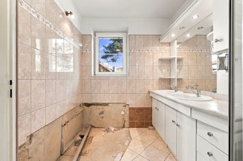 Prodej domu 268 m², Tísek