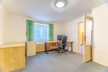 pracovna bytu v 1.NP - Prodej domu 212 m², Velvary