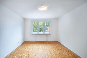 Druhá ložnice/pokoj v patře. - Prodej domu 98 m², Studená