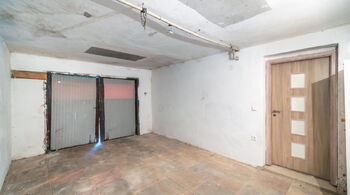 Garáž. - Prodej domu 98 m², Studená