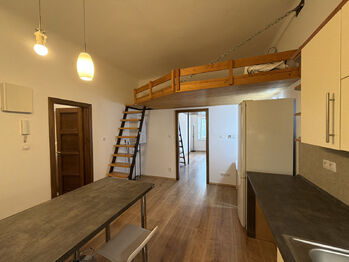 Pronájem bytu 2+kk v osobním vlastnictví 40 m², Praha 4 - Michle