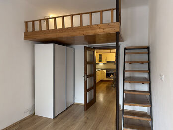 Pronájem bytu 2+kk v osobním vlastnictví 40 m², Praha 4 - Michle