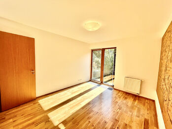 ložnice 1 - Pronájem domu 98 m², Praha 5 - Košíře