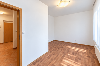 Prodej bytu 2+kk v osobním vlastnictví 38 m², Praha 5 - Zličín