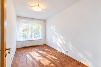 Prodej bytu 2+kk v osobním vlastnictví 38 m², Praha 5 - Zličín