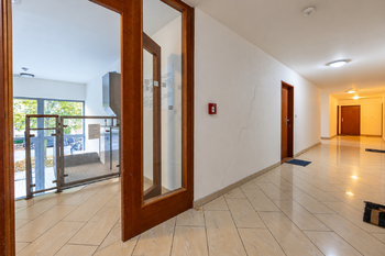 Prodej bytu 2+kk v osobním vlastnictví 38 m², Praha 5 - Zličín